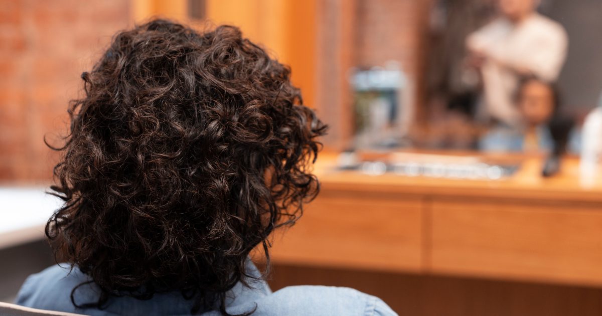 5 bí quyết chăm sóc tóc xoăn nam gọn gàng và khỏe đẹp