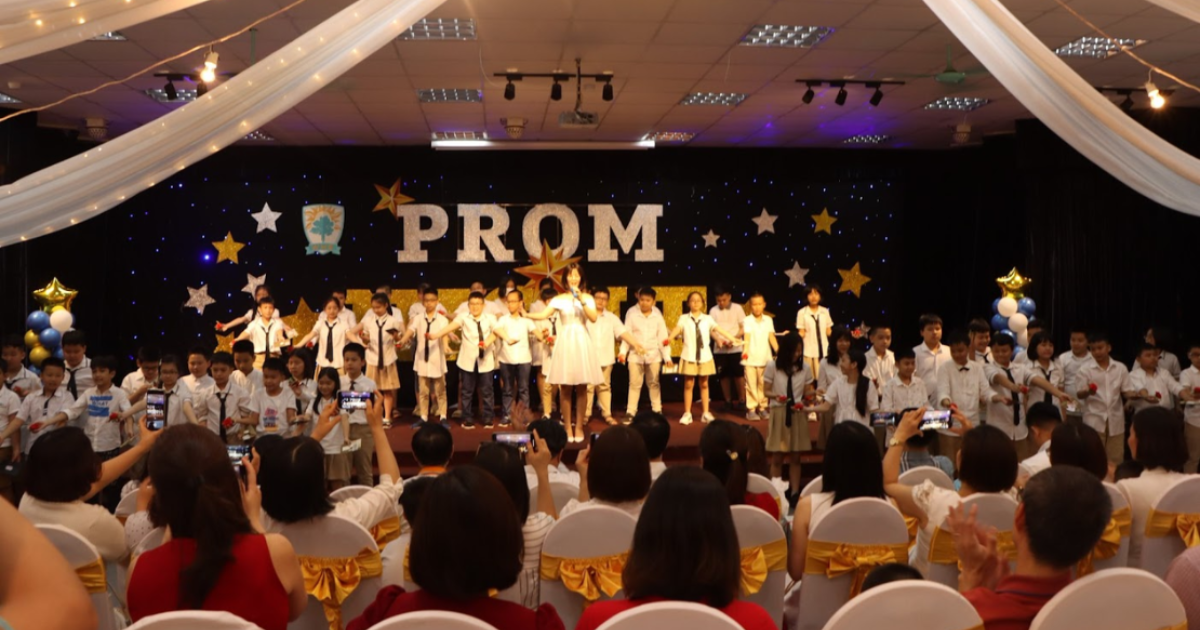 9 kiểu tóc dự prom đơn giản và ấn tượng cho nam và nữ